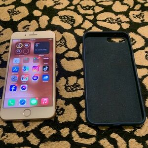 iPhone 8 Plus Rose Gold 256GB
(COMES WITH CASE)